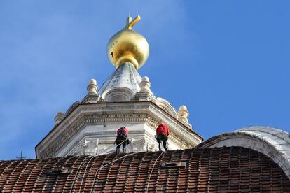 Los dos trabajadores debían llevar a cabo labores de manutención y restauración de ciertas partes del célebre Duomo de Florencia.