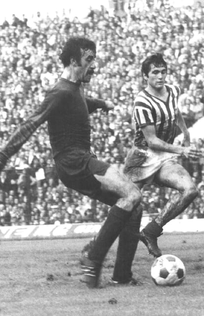 Vicente del Bosque (izquierda), con la camiseta del Real Madrid, y Rafael Gordillo (derecha), con el Betis.