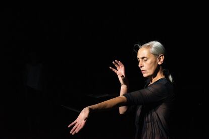 Anne Teresa de Keersmaeker, en un momento de su coreografía sobre las 'Variaciones Goldberg' de Bach.