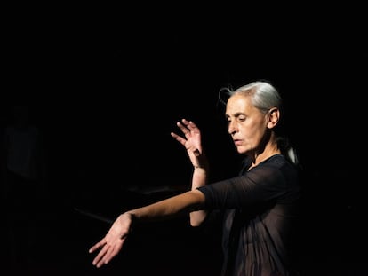 Anne Teresa de Keersmaeker, en un momento de su coreografía sobre las 'Variaciones Goldberg' de Bach.