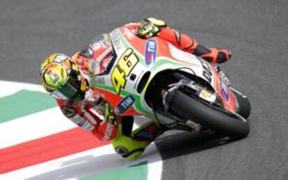 Rossi, en su Ducati durante el GP de Italia.