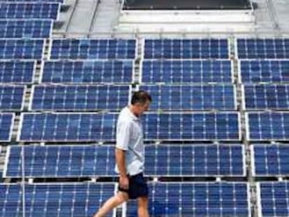 La CNE amplía la investigación a 4.000 instalaciones fotovoltaicas