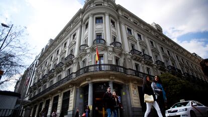 Sede de la Comisión Nacional de los Mercados y la Competencia (CNMC) en Madrid, en una imagen de archivo.