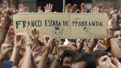 Protestas en Barcelona durante la huelga general catalana del 3 de octubre.