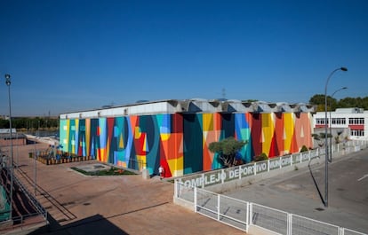 Pabellón y piscina cubierta de la Alhóndiga en Getafe, obra de Miguel Fisac, tras la intervención del grupo Boamistura.