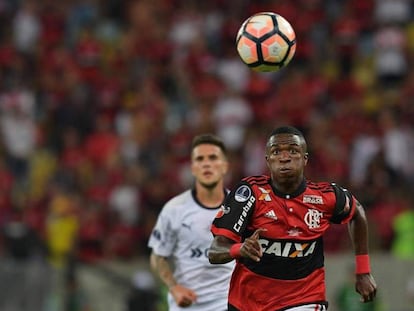 Vinicius Junior em ação na final da Copa Sul-americana.