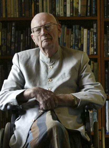 Arthur C. Clarke en su casa de Colombo en mayo de 2007.