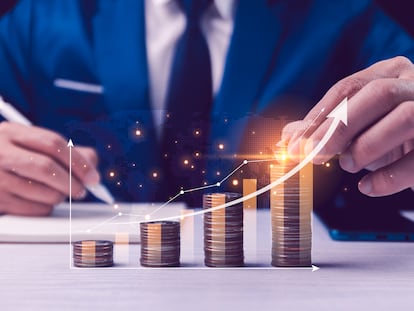 Los asociados sénior superan los 104.000 euros y lideran la subida salarial en los bufetes