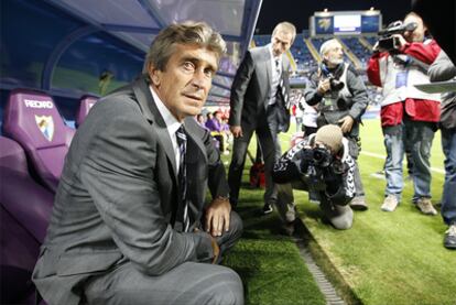 Manuel Pellegrini, en el banquillo del Málaga.