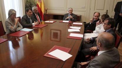 El presidente del Consejo del Poder Judicial, Gonzalo Moliner, durante la reunión que ha mantenido con las asociaciones judiciales.