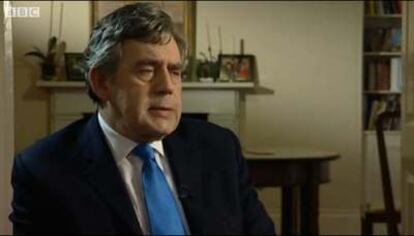 Fotograma de Gordon Brown durante la entrevista en la BBC en la que acusa a News International de prácticas mafiosas.