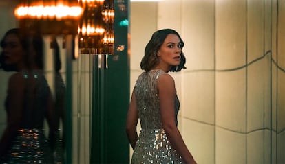 Protagonista de la película La mujer del camarote 10 de Netflix