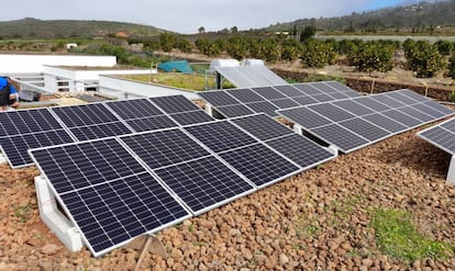 Planta doméstica de 6 kW en Canarias. UNEF