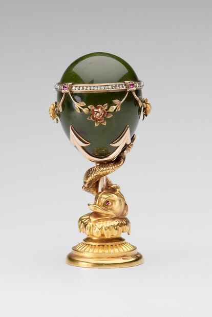 A día de hoy, la mayor colección del mundo de los huevos de Carl Fabergé está en manos de la Casa Windsor, que conserva intactas alrededor de 900 piezas. En la imagen, un sello de escritorio del rey Jorge V, que el monarca compró en 1912.
