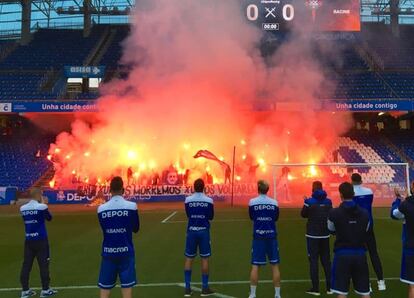 Seguidores del Deportivo, este domingo con Bengalas en Riazor.