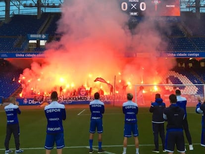 Seguidores del Deportivo, este domingo con Bengalas en Riazor.