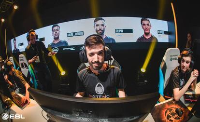 FlipiN, jugador de x6tence, uno de los equipos de la Liga ESL Masters CS:GO.