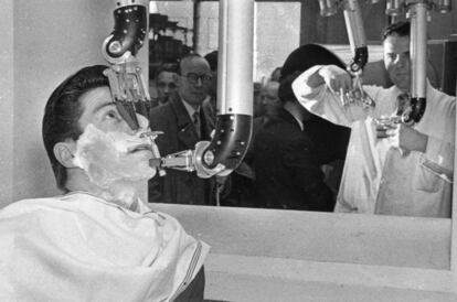Barbero robótico (1957)
