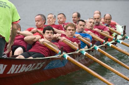 La trainera de veteranos de Getxo, durante el entrenamiento del pasado jueves.