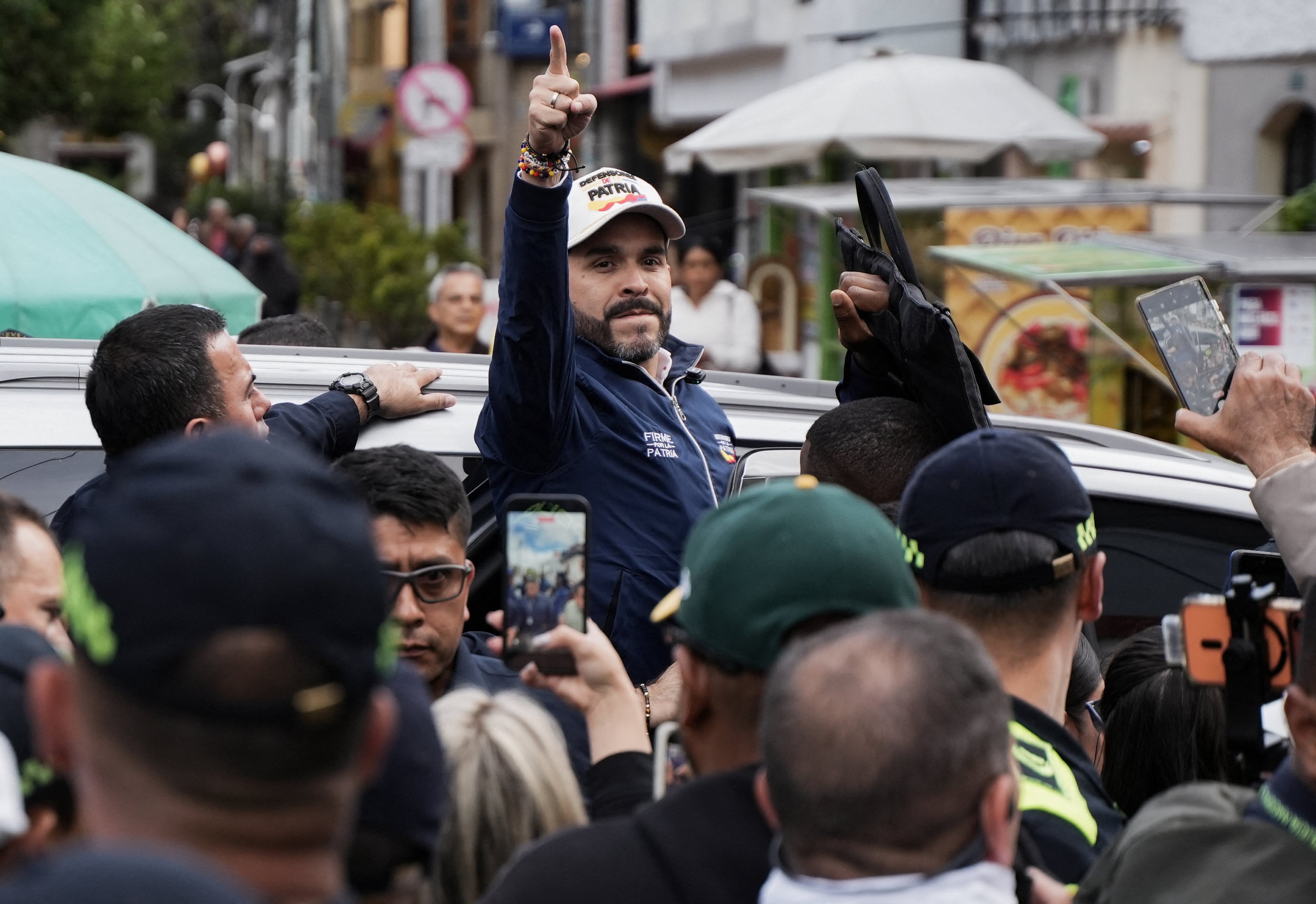 Abelardo de la Espriella: el candidato que presume de genitales incendia la campaña electoral colombiana