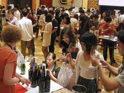 Presentaci&oacute;n en Pek&iacute;n de vinos de la Denominaci&oacute;n de Origen La Mancha.