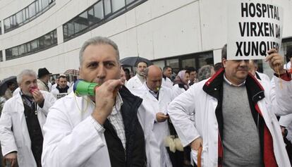 Protesta de médicos en Santiago