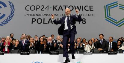 El presidente de la cumbre del clima COP24, Michal Kurtyka, durante la última sesión de la misma, celebrada en Katowice (Polonia) el pasado día 15.