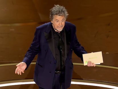 Al Pacino antes de presentar, de forma atropellada, el Oscar a mejor película en la gala número 96 de los Oscar anoche en Los Ángeles.