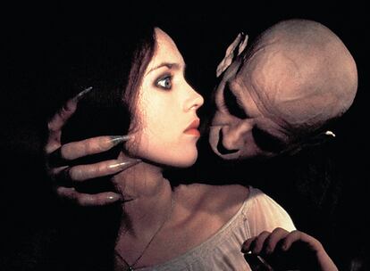 Isabel Adjani y Klaus Kinski, en una película de culto, "Nosferatu", de 1979, dirigida por Werner Herzog (Fotografía Gaumont |  Álbum)