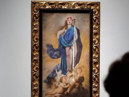 La obra `Con flores a María` de la exposición `Maculadas sin remedio'.