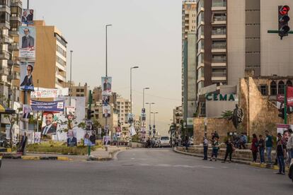 Una intersección de Beirut este jueves durante la campaña electoral para las elecciones parlamentarias