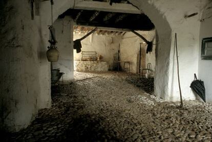 Venta de San Juan de Dios o de Guadalerzas (siglo XII) en el camino real de Toledo a Córdoba pasado Los Yébenes, en la provincia de Toledo.