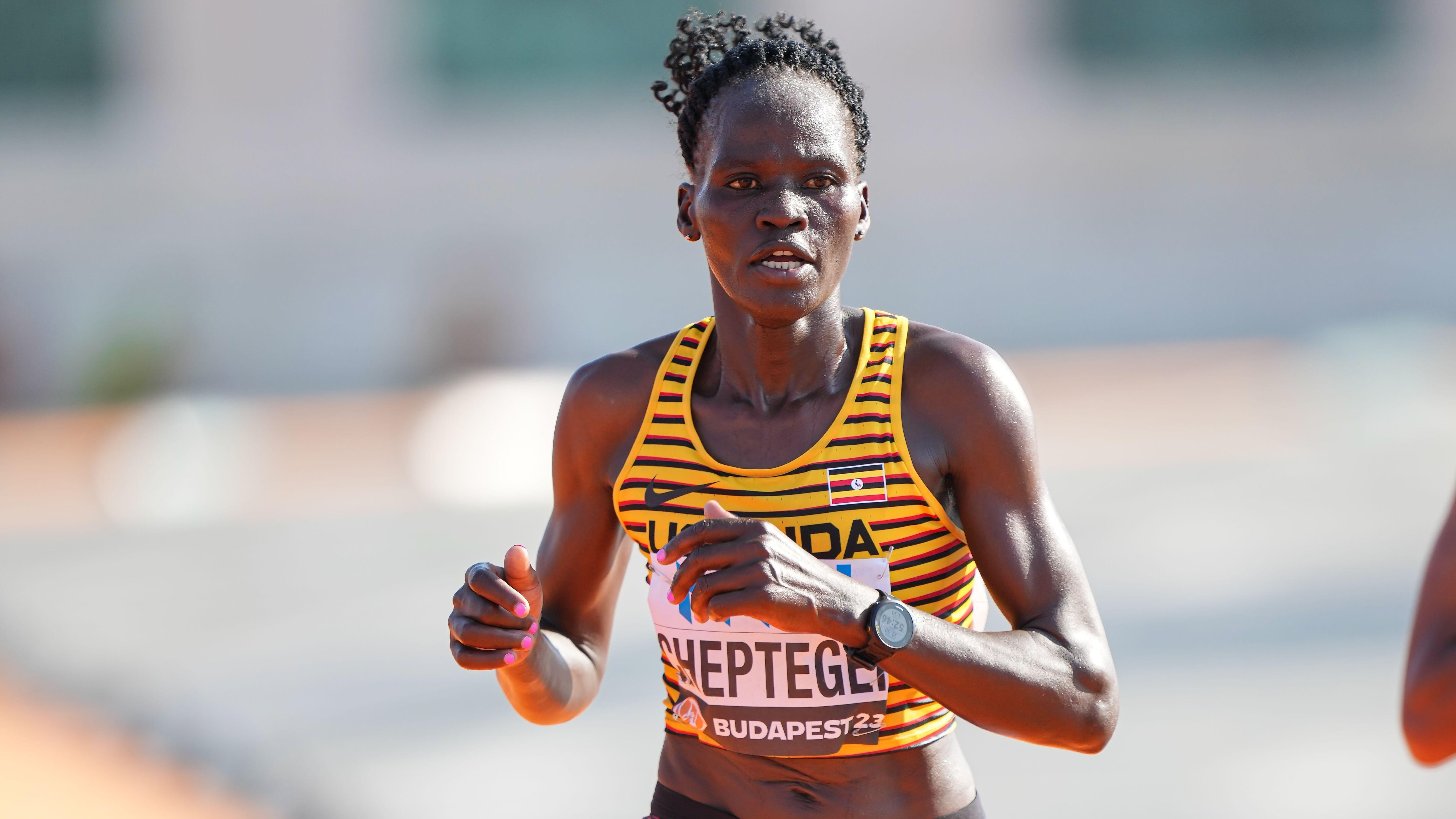 2RWCRA7 Rebecca CHEPTEGEI participating in the marathon at the World Athletics Championships in Budapest 2023.