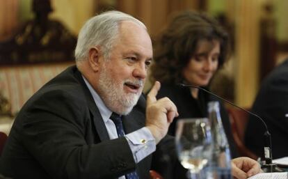 Agriculture Minister Miguel Arias Cañete will lead the PP slate in the European elections.