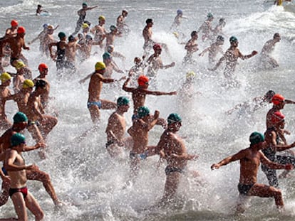nadadores en Alicante