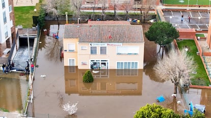 Una guardería infantil de la capital abulense inundada, en una imagen tomada con dron.