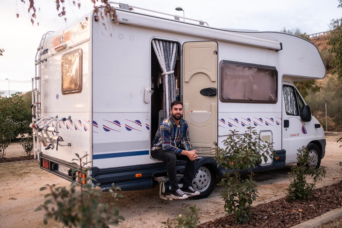 Living in a motorhome due to soaring housing prices in Madrid: ‘I got used to it quickly, but I don’t idealize it’