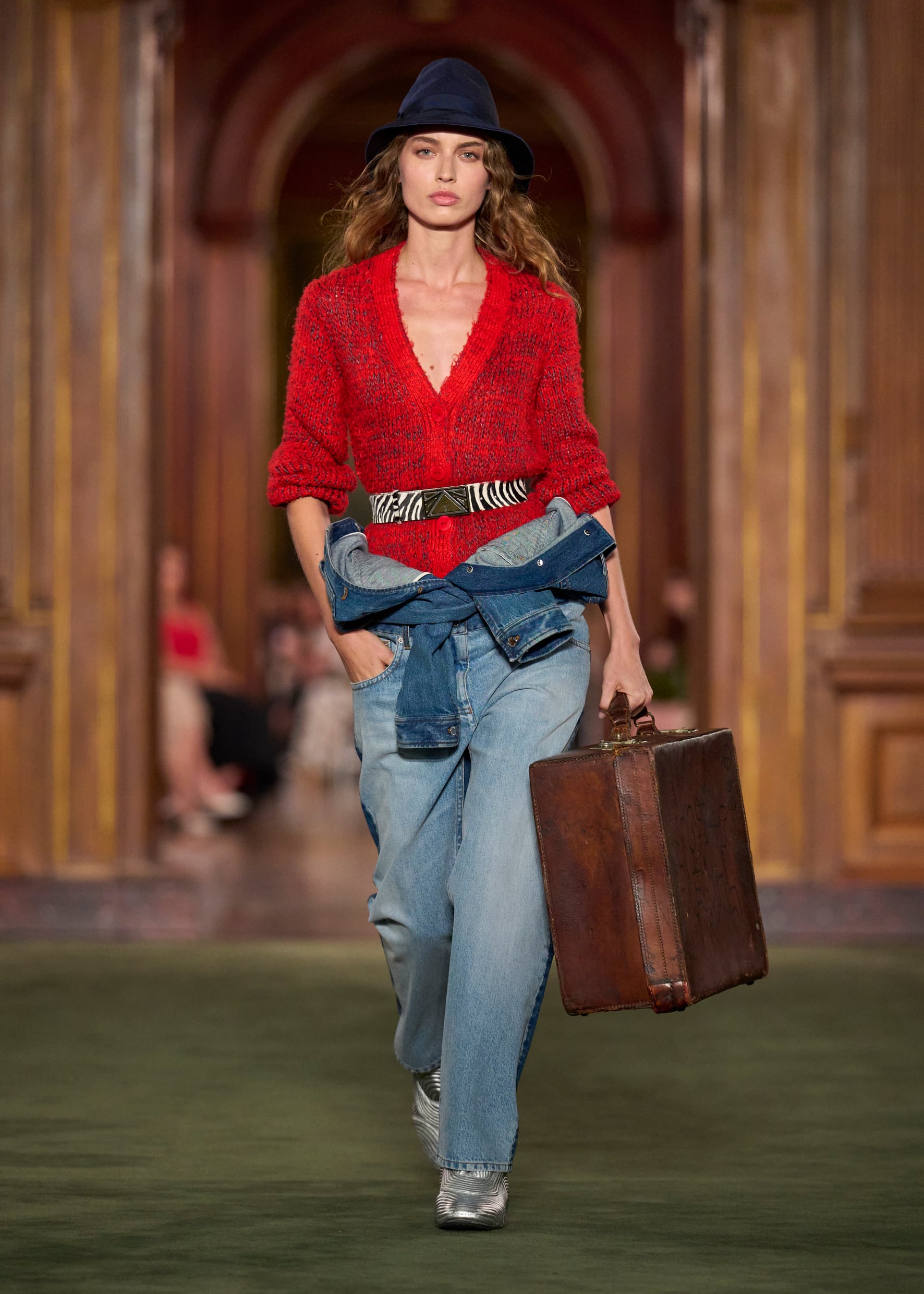 Louis Vuitton dialoga con la cultura pop de Nueva York en su desfile crucero