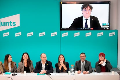 Carles Puigdemont atiende por videoconferencia la reunin de la ejecutiva de Junts, este lunes.