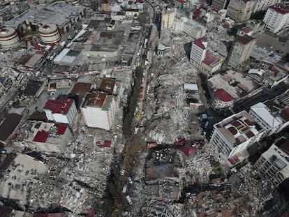 An aerial view shows damaged and collapsed buildings following an earthquake, in Kahramanmaras, Turkey.