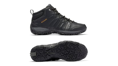 Botas Columbia sobre fondo blanco.