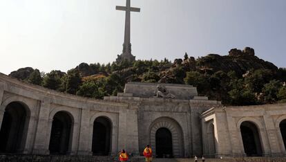 Entrada a la basílica del Valle de los Caídos.