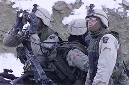 Imagen de las tropas estadounidenses que están llevando a cabo la 'operación Anaconda'