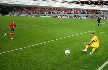 Achraf Hakimi anota el penalti decisivo con un lanzamiento a lo Panenka para batir a Unai Simón. 