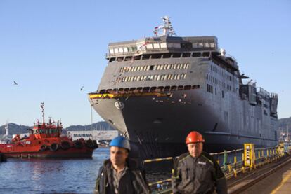 Botadura, en el astillero Hijos de J. Barreras, del <i>Volcán de Tinamar</i>, el mayor buque construido hasta ahora en Vigo.