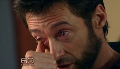 Hugh Jackman llora durante una entrevista en CBS.