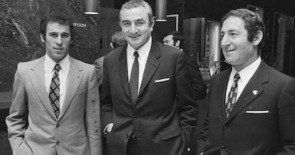 De izquierda a derecha: Amancio, Miguel Muñoz y Gento, en un viaje del Madrid