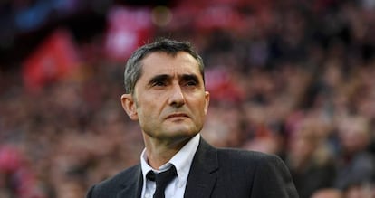 Valverde, en la dura derrota en Anfield.