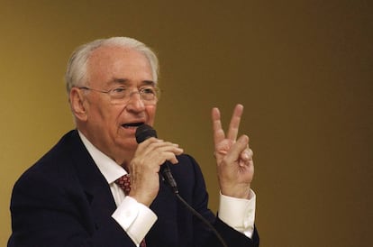 Betancur durante una conferencia en 2004.