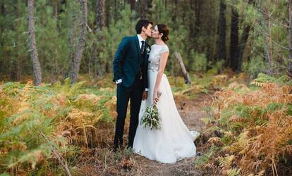 Imagen de Dafne Fernández y su mario Mario Chavarría el día de su boda.